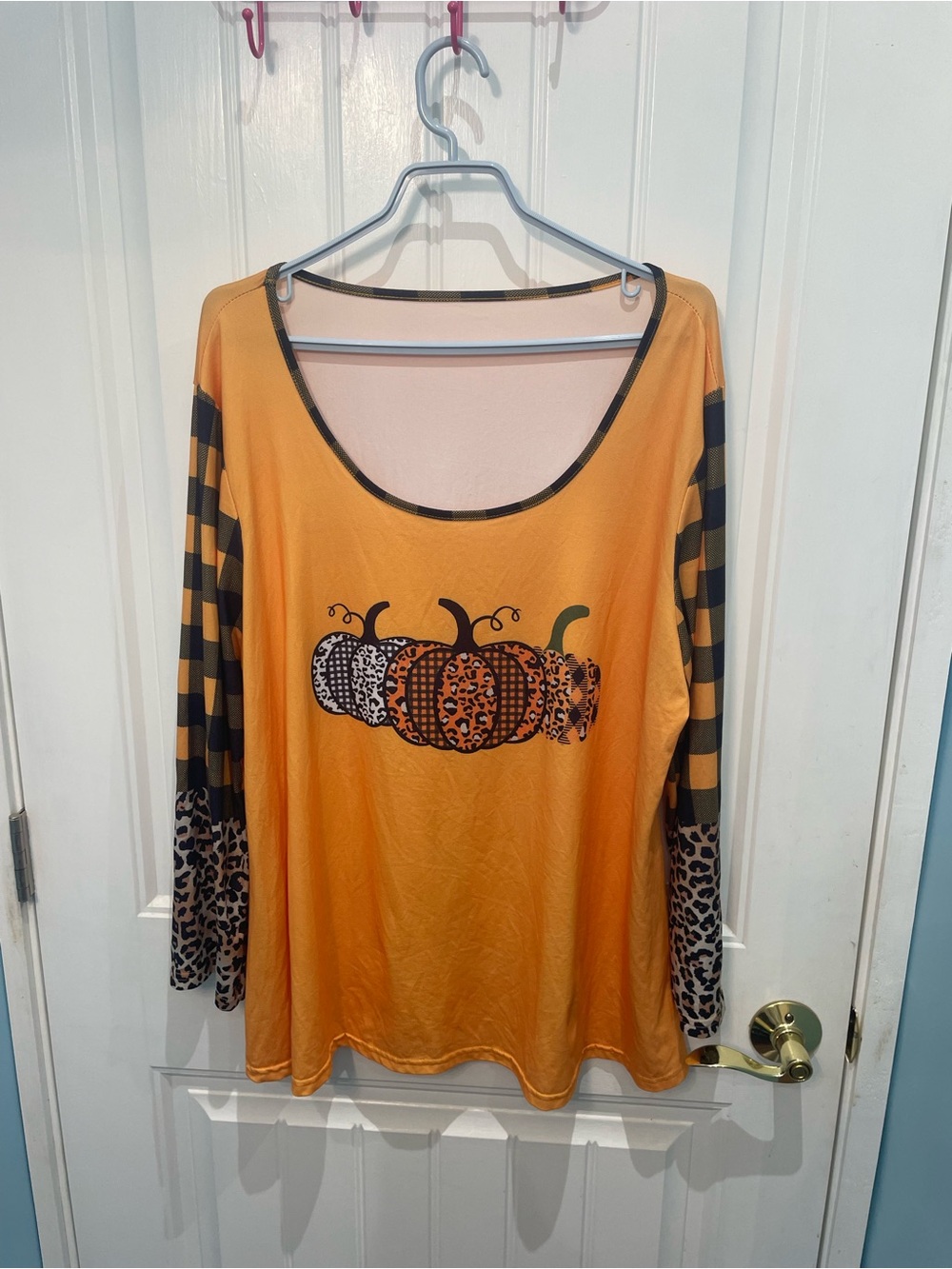 Women’s Orange Pumpkin Print Long Sleeve Scoop Neck Top